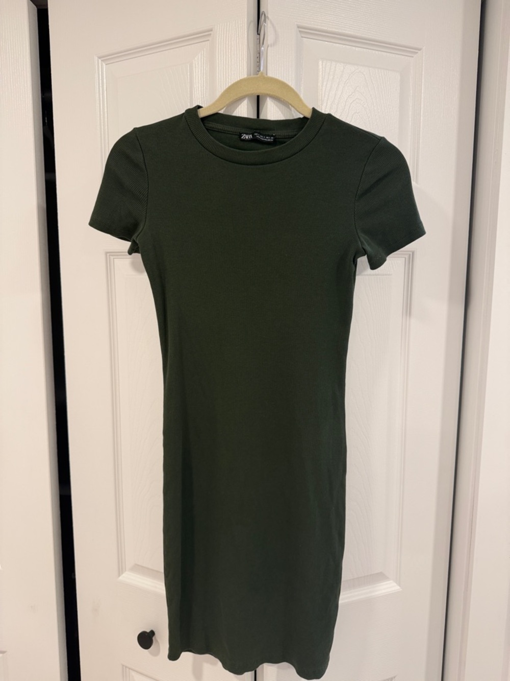 Zara Forest Green Ribbed Short-Sleeve Knit Dress